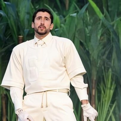 Bad Bunny conquista 1º Top 10 solo no Reino Unido com impulso do Super Bowl