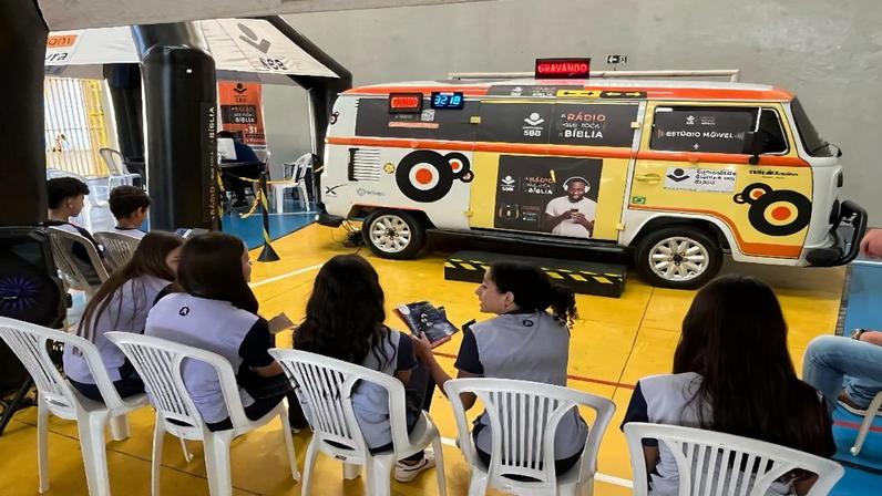 Estúdio Móvel registra mais de 31 mil vozes com a Palavra