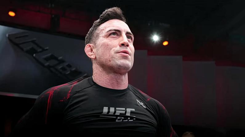 Mason Fowler comemora a conquista do cinturão peso meio-pesado do UFC BJJ após vencer David Garmo no UFC BJJ 2, em julho de 2025. (Foto por Chris Unger//Zuffa LLC)