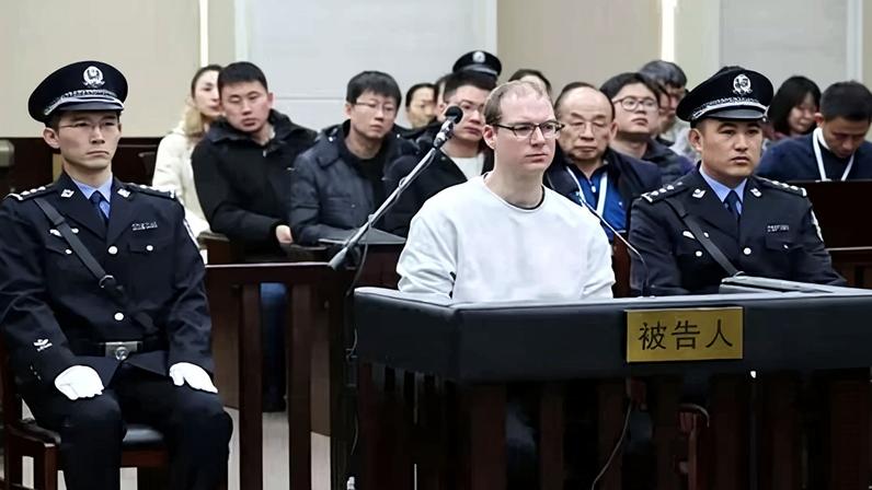 China comuta sentença de morte de canadense em sinal de distensão diplomática