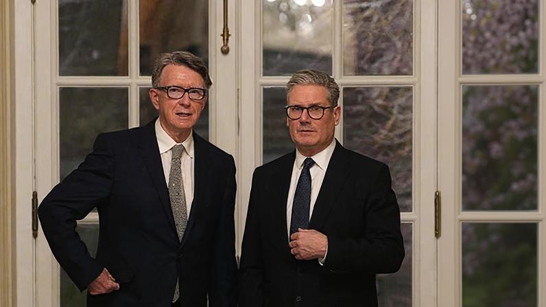 Escândalo envolvendo Mandelson reduz apostas sobre Starmer após saída