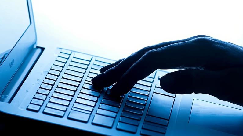 IA comete erros prejudiciais em registros de serviço social, diz estudo