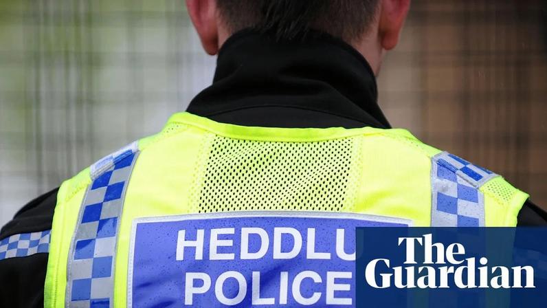 Aluno de Milford Haven acusado de lesões graves após agredir professor