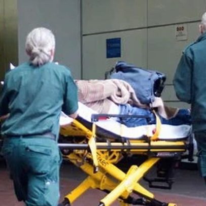 Operações de quadril e joelho do NHS ameaçadas pela falta de cimento ósseo