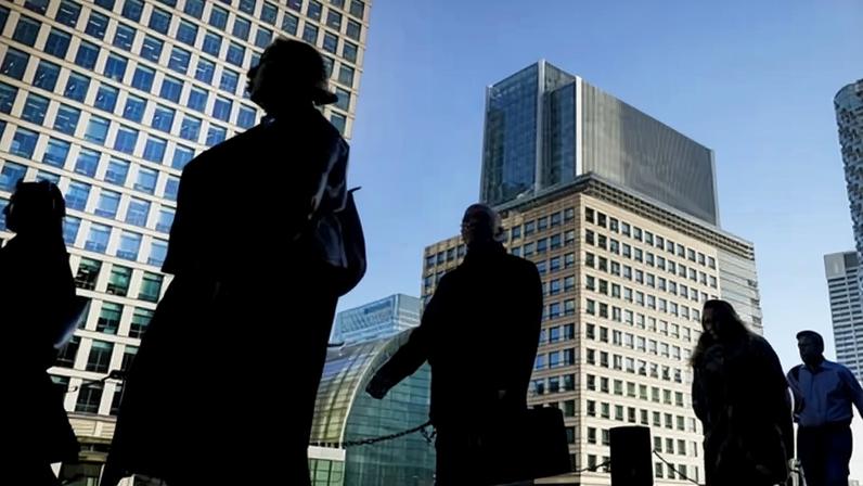 It is mainly office workers and professional people who benefit from hybrid working.