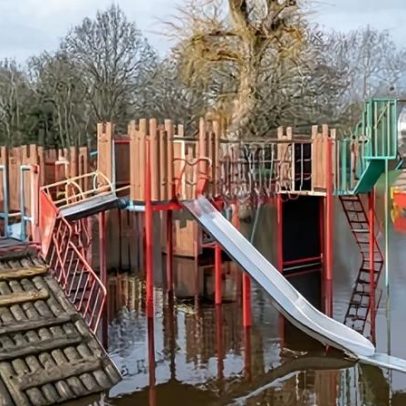 Chuvas persistem por 40 dias em parte do Reino Unido, gerando dificuldades