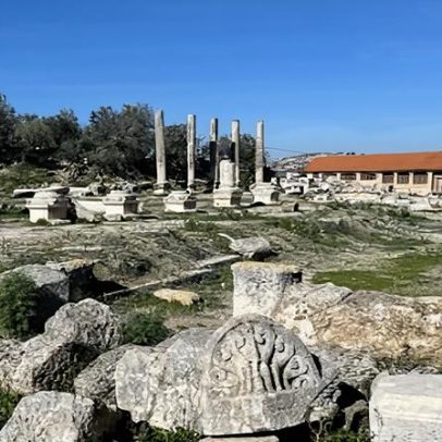 Palestinos protestam contra plano israelense de confiscar sítio histórico