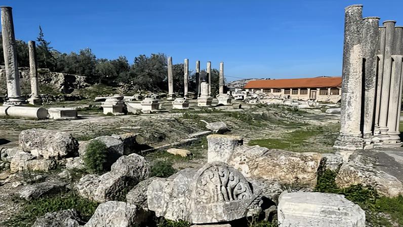 Palestinos protestam contra plano israelense de confiscar sítio histórico