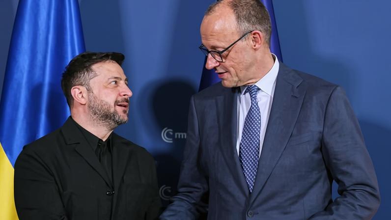 Guerra na Ucrânia pode terminar se a Rússia ficar exausta, afirma Merz