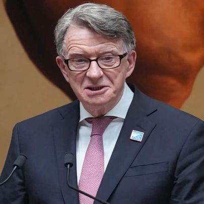 Global Counsel chama administradores, culpa Peter Mandelson pelo caos