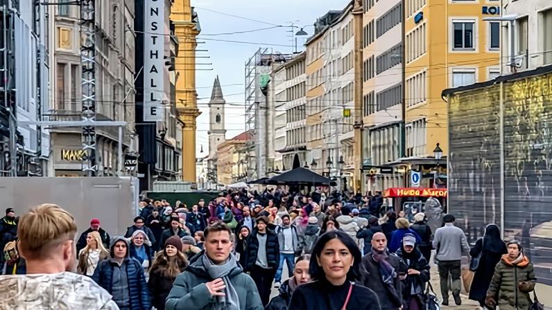 Britânicos na Europa enfrentam aumentos de empréstimos estudantis devido à disputa Reeves