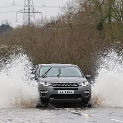 Mais alertas de enchentes enquanto tempo chuvoso persiste no Reino Unido.