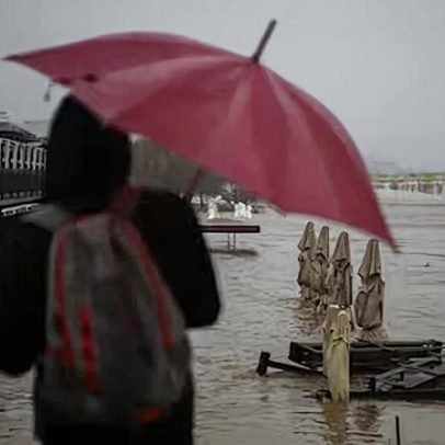 Ruptura de dique em Coimbra fecha a principal autoestrada de Portugal