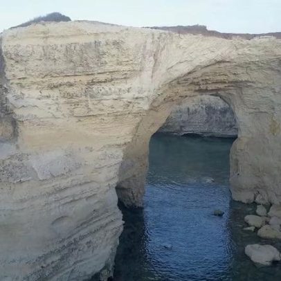 Arco dos Amantes desaba no Dia de São Valentim na costa adriática italiana