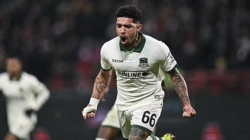 Douglas, ex-Flu e Corinthians, vive boa fase com gols na Rússia e mira título