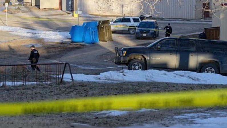 Cidade pequena no Canadá abalada por tiroteio em massa