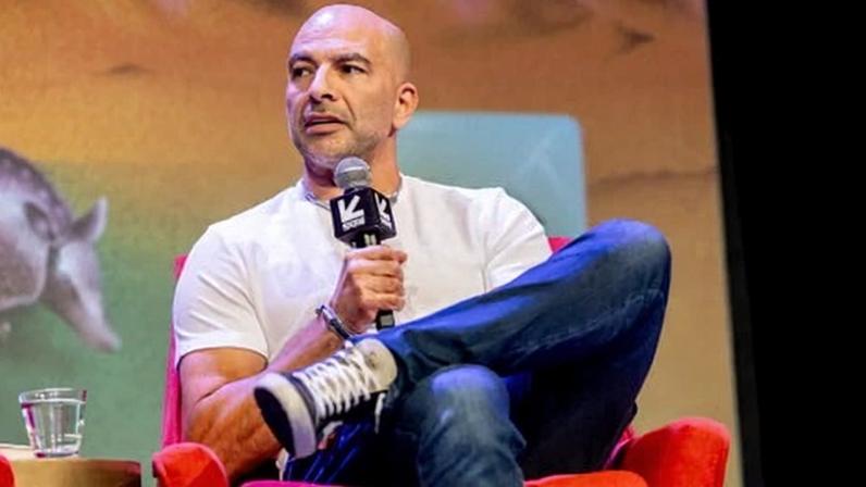 Peter Attia se afasta da CBS News após revelações sobre ligações com Epstein