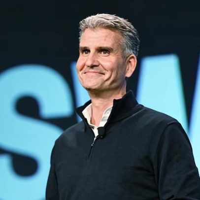 Disney nomeia Josh D’Amaro, chefe de parques e cruzeiros, como próximo CEO