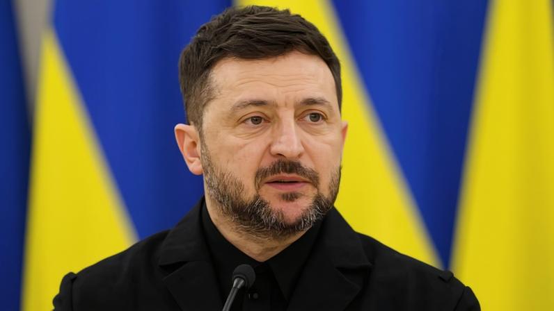 Eleições só ocorrerão após cessar-fogo, diz Zelensky