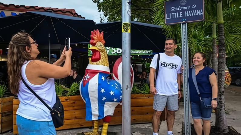 Tiroteio com lancha rápida em Miami deixa cubanos exilados perplexos