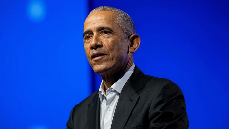 Não há evidências de contato alienígena, diz Obama após comentários em podcast