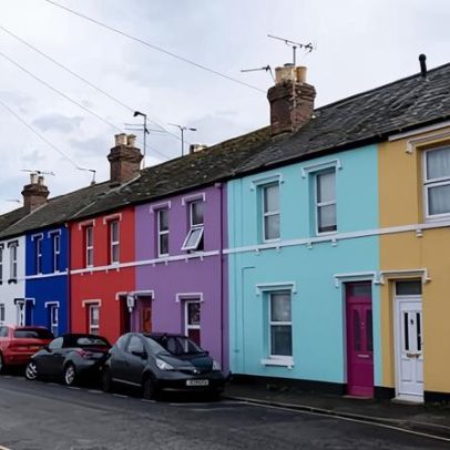 Mercado imobiliário na Inglaterra e no País de Gales mostra sinais de recuperação