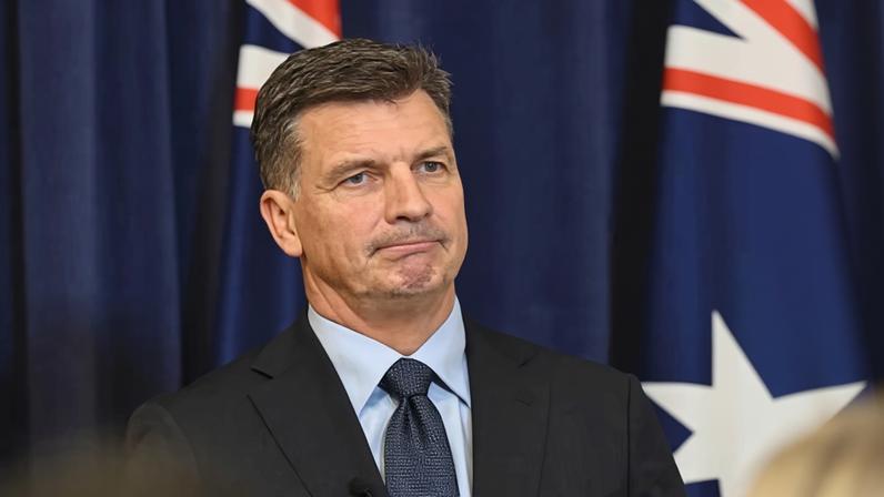 Liberais moderados alertam Angus Taylor contra políticas imigratórias ao estilo Trump