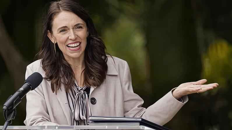 Jacinda Ardern vive e trabalha na Austrália após mudança dos EUA