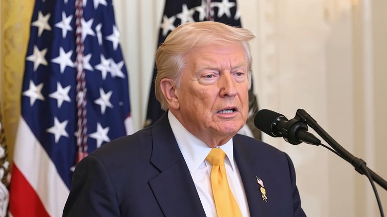 Exército dos EUA preparado para ataques contra Irã; decisão de Trump pendente