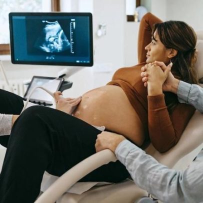 Seis orações por celebração e paz após perda gestacional