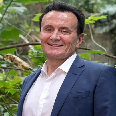 Salário de Pascal Soriot na AstraZeneca sobe para 17,7 milhões de libras