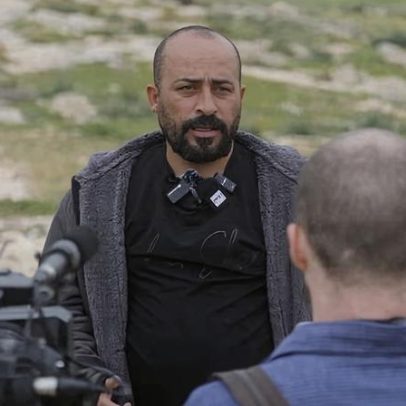 Irmão do co-diretor de No Other Land fica ferido em ataque de colonos à casa