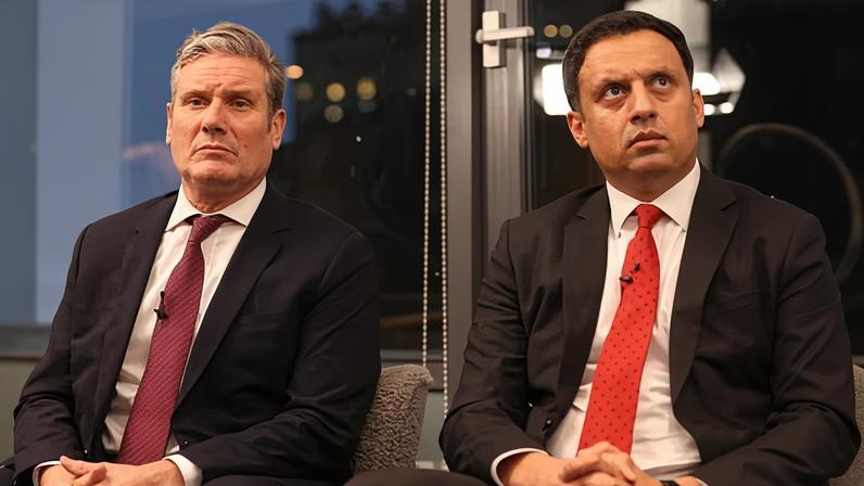 Sarwar aposta em pausa com Starmer enquanto corrida em Holyrood fica apertada