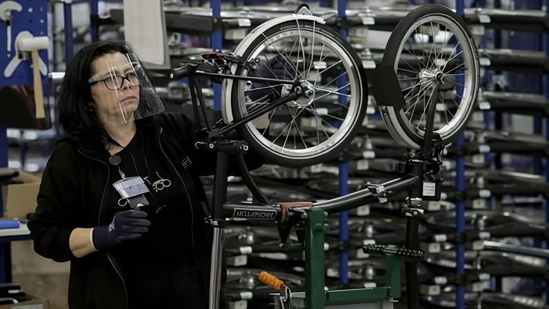 UK factories reported a higher volume of orders from Europe, the US and China.