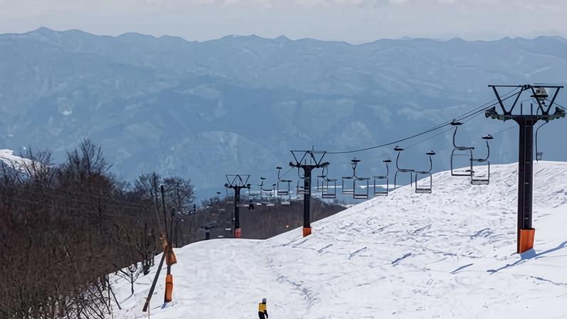 Mulher australiana morre após ficar presa em teleférico no Japão