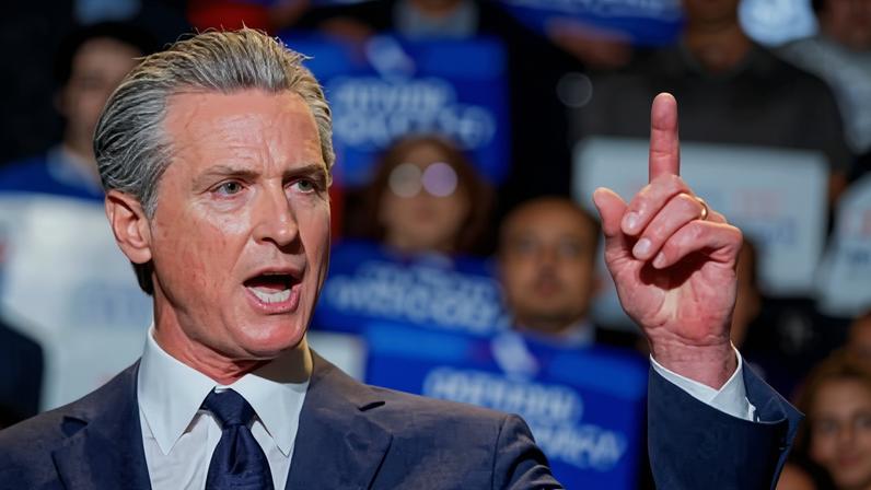 Newsom fala em enfrentar Trump e concorrer em 2028, segundo podcast