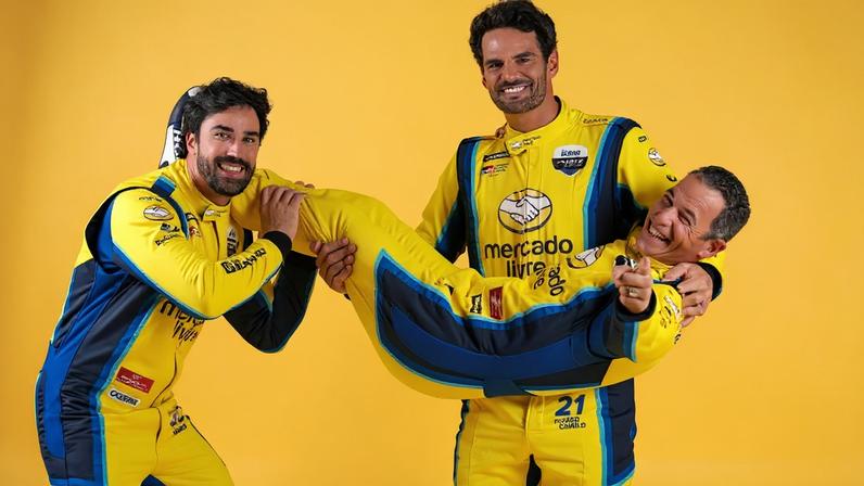 Hélio Castroneves, Cesar Ramos e Thiago Camilo formam a equipe Mercado Livre Racing (Foto: José Mário Dias/Mercado Livre Racing)