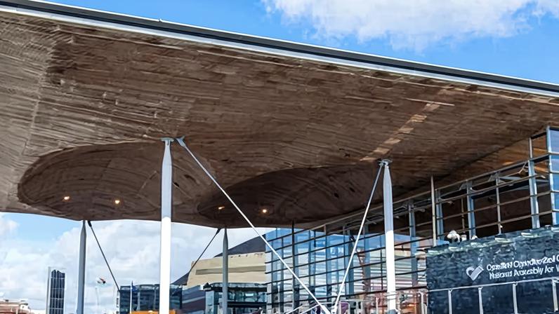 Senedd aprova implementação do projeto de morte assistida de Westminster