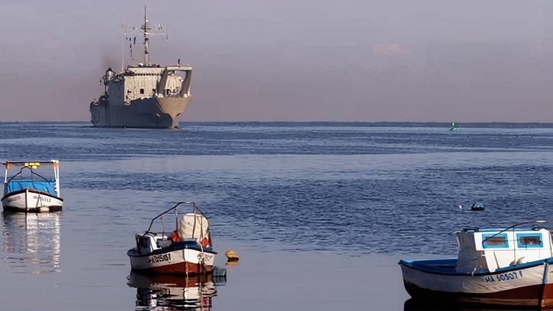 México envia ajuda a Cuba enquanto Sheinbaum enfrenta dilema diplomático com EUA