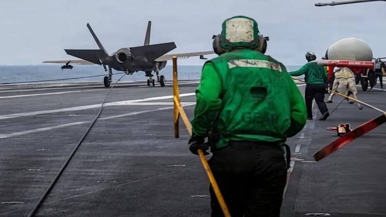 EUA abatem drone iraniano que se dirigia a porta-aviões, afirma a marinha