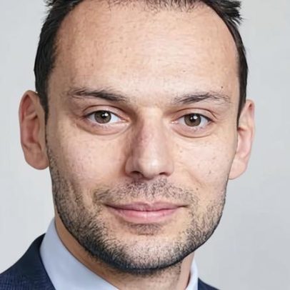 Ministro do Trabalho enfrenta demissão por acusações contra jornalistas