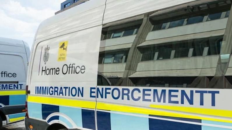 Home Office registra quase 60 mil deportações ou saídas desde eleição de 2024