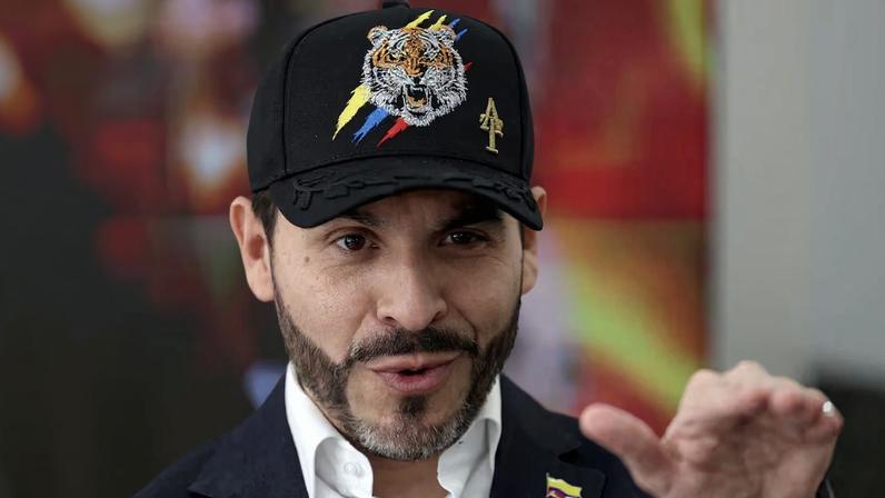 Candidato outsider De La Espriella promete repressão militar na Colômbia