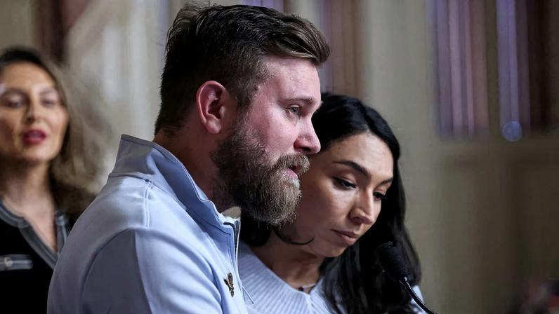 Irmão de vítima de Epstein vê prisão de Andrew indicar colapso de casa de cartas