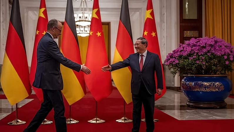 Merz visita a China em busca de parceria equilibrada com Xi Jinping