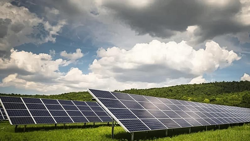 The solar farm would cover about 1000 hectares (2,471 acres) in Oxfordshire