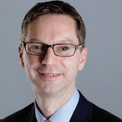 Secretário permanente do DWP deixa cargo após escândalo no subsídio de cuidadores