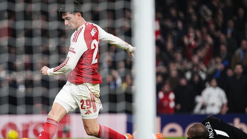 Arsenal’s Kai Havertz slides the ball into the net for a last minute winner and seal Arsenal’s place in the final.