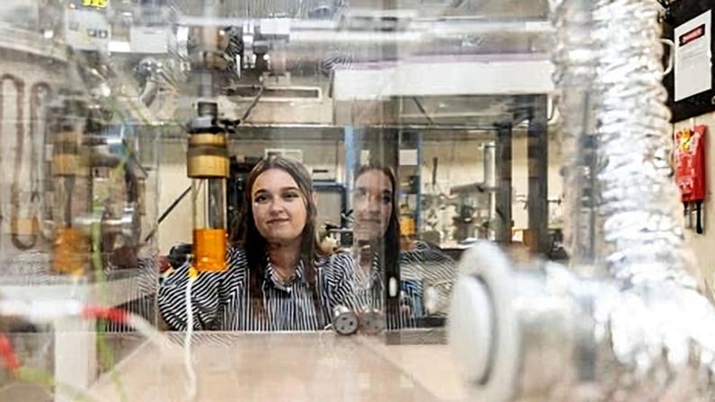 Poeira cósmica pode revelar como a vida começou; Sydney fabrica do zero