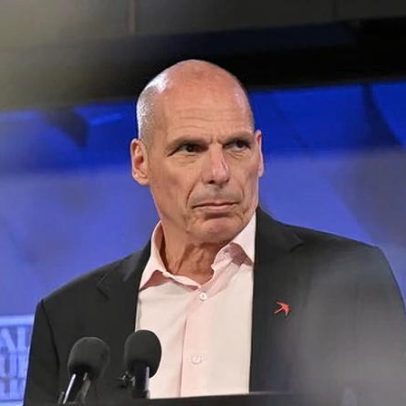 Varoufakis chama de ridículo o processo após admitir uso de ecstasy há 40 anos